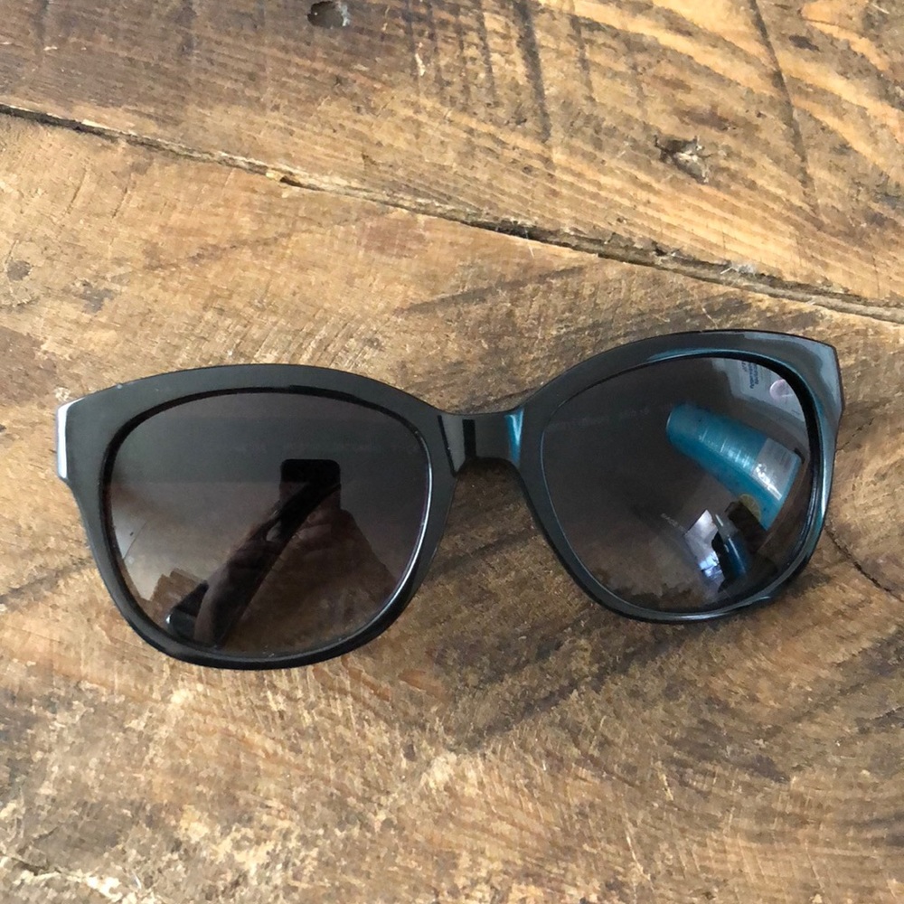 Coach Cailin Sunnies in Black!